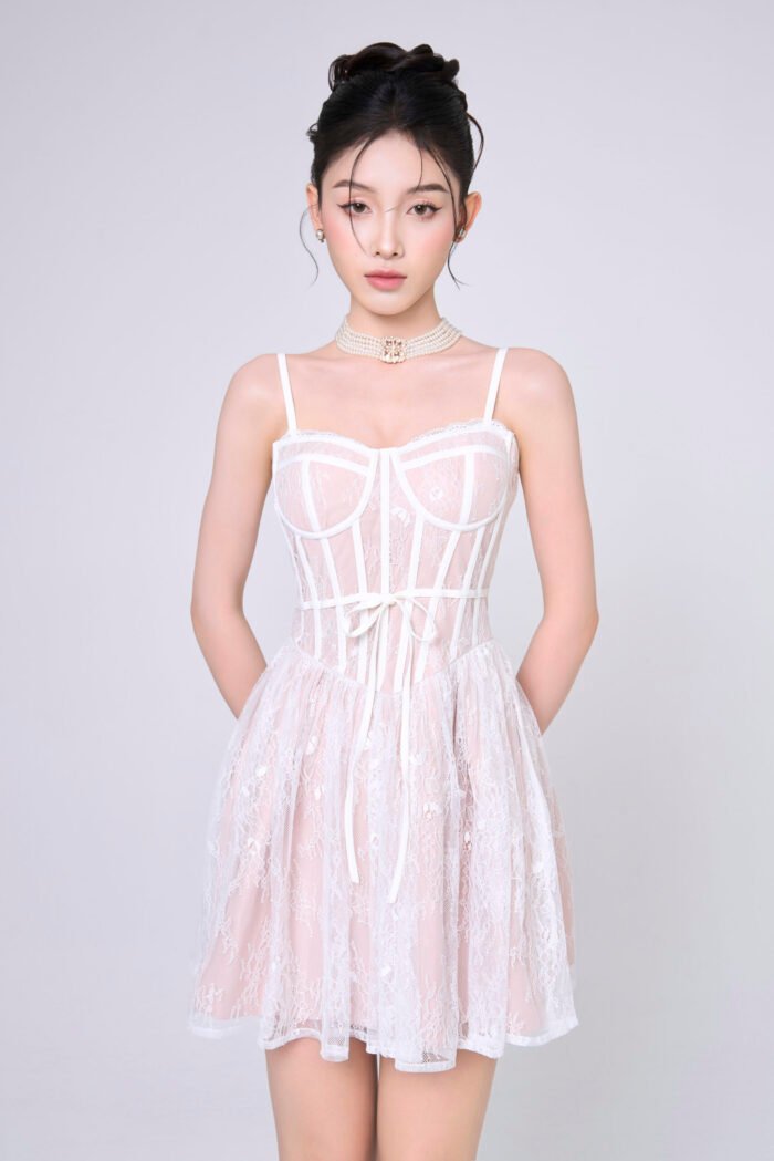Serenade in Lace - Hình ảnh 2